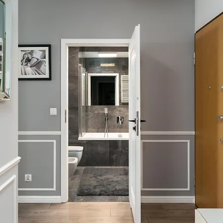 شقة Apartament Bernadovo Park غدينيا